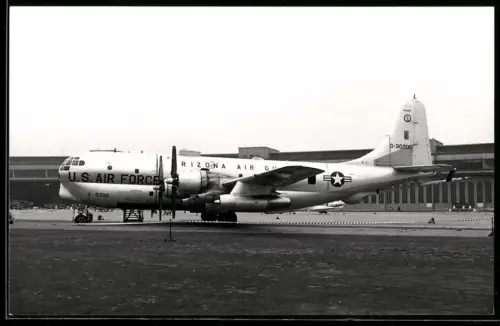 Fotografie Flughafen Berlin-Tempelhof, Flugzeug Boeing KC-97 Stratotanker, Tankflugzeug Arizona Air Guard 30200