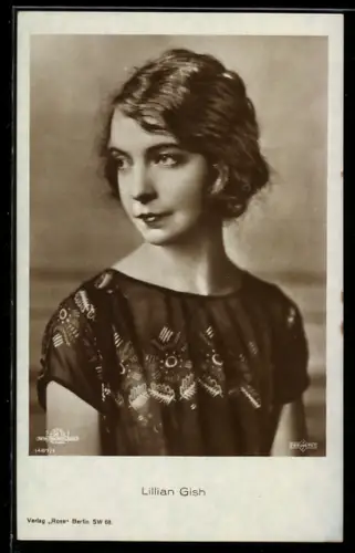 AK Schauspielerin Lillian Gish mit seitlichem Blick