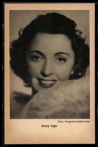 AK Schauspielerin Jenny Jugo freundlich lächelnd