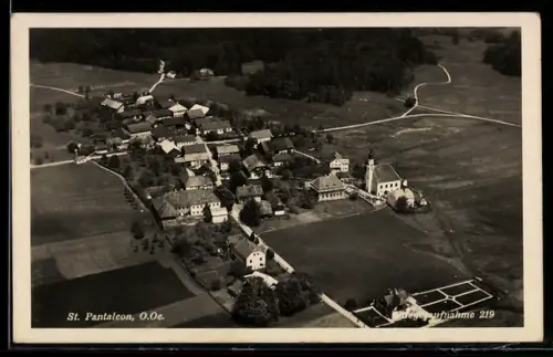 AK St. Pantaleon /Ob. Öst., Luftaufnahme mit Kirche und Ort