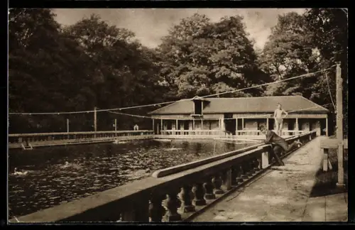 AK Wien, Theresianische Akademie, Schwimmschule