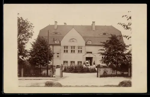 AK Mauer b. Wien, Hotel-Pension mit Strassenpartie