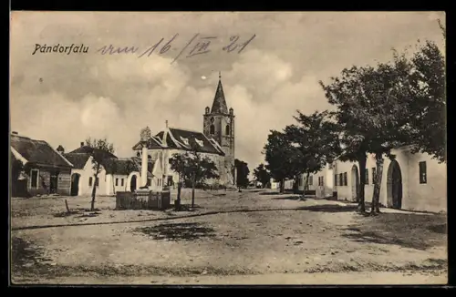 AK Pándorfalu, Blick zur Kirche