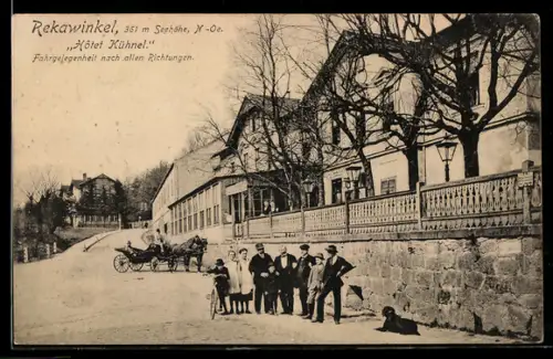 AK Rekawinkel /N.-Oe., Strassenpartie mit Pferdekutsche am Hotel Kühnel
