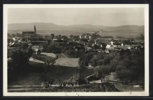 AK Loosdorf b. Melk, Ortsansicht aus der Vogelschau