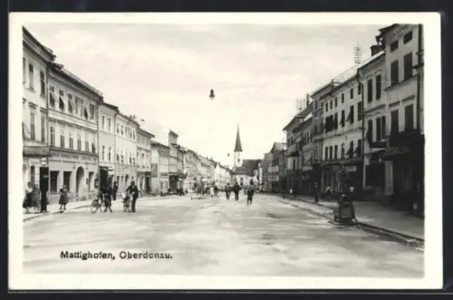 AK Mattighofen, Hauptstrasse mit Kirche
