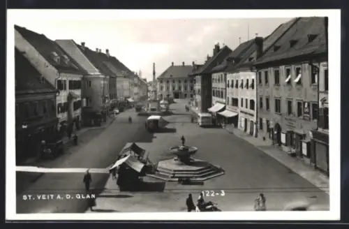 AK St. Veit a. d. Glan, Marktplatz mit Brunnen