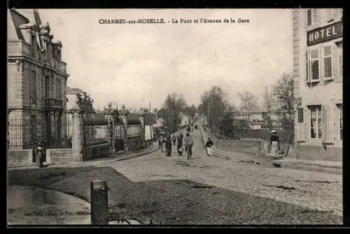 AK Charmes-sur-Moselle, Le Pont, l`Avenue de la Gare et l`Hôtel