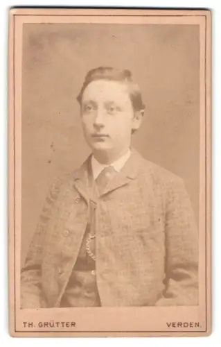 Fotografie Th. Grütter, Verden, Lahusenstrasse 12, Porträt eines jungen Mannes