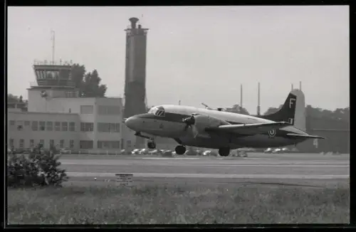 Fotografie Flughafen Gatow, Flugzeug Vickers Varsity T.1 WF369