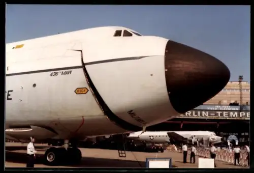 Fotografie Flughafen Berlin-Tempelhof, Flugzeug Lockheed C-5 Galaxy der US Air Force