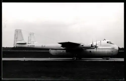 Fotografie Flugzeug Armstrong Whitworth AW-650 Argosy 102, Royal Air Force G-APRM
