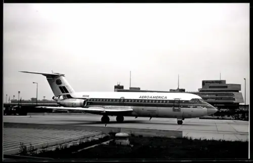 Fotografie Flughafen Berlin-Tegel, Flugzeug BAC 1-11-401AK, Aeroamerica N5016