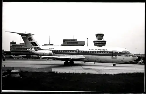 Fotografie Flughafen Berlin-Tegel, Flugzeug BAC 1-11-401AK, Aeroamerica N5016