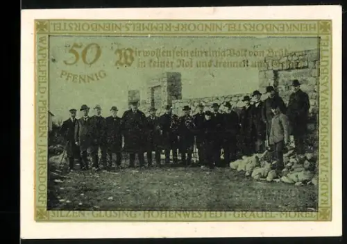 Notgeld Hohenwestedt 1921, 50 Pfennig, Ehrendenkmal-Einweihung mit Gruppe von Menschen vor Gebäuden