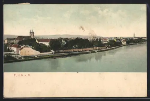 AK Tulln a. D., Panorama an der Donau mit Stadt und Kirchtürmen