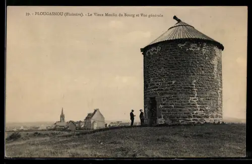 AK Plougasnou /Finistère, Le vieux Moulin du Bourg et vue générale