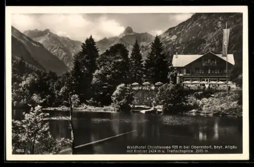 AK Oberstdorf, Waldhotel Christlessee mit Terrasse, Fahne mit 