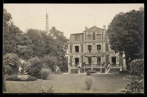 AK Boulogne-sur-Seine, Villa, Côté du Jardin