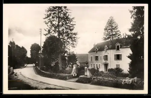 AK Soignolles-En-Brie, Le Pont. Villa des Sapins
