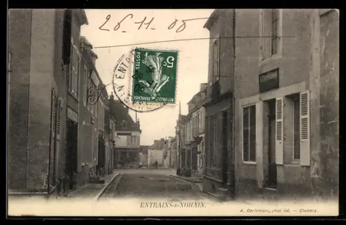 AK Entrains-sur-Nohain, Une rue