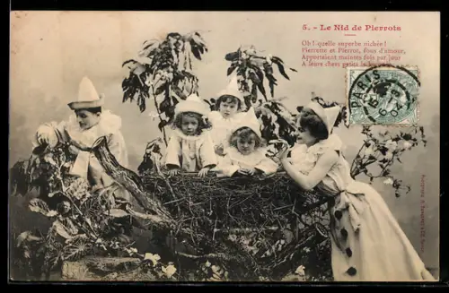 AK Pierrot und Pierrette hüten das Nest voller Kinder, Harlekin