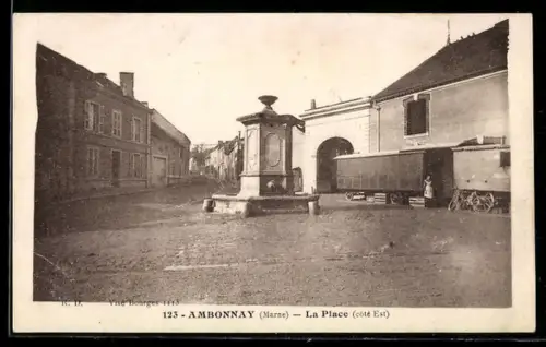 AK Ambonnay, La Place côté Est