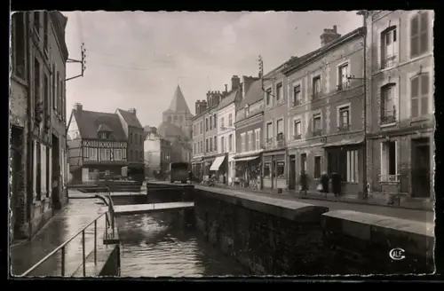 AK Montvilliers, Vue sur la Lézarde