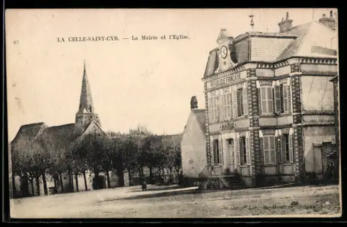 AK La Celle-Saint-Cyr, La Mairie et l`Eglise
