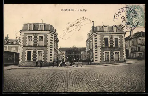 AK Tonnerre, Le Collège