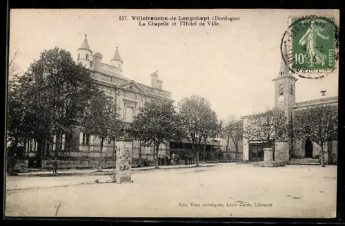 AK Villefranche-de-Lonchapt /Dordogne, La Chapelle et le Nouvel Hôtel de Ville