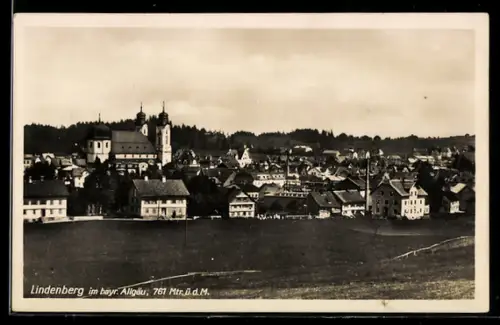 AK Lindenberg im bayr. Allgäu, Teilansicht mit Kirchgebäude und Hochöfen