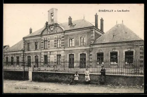 AK Étrépilly, Les Ecoles