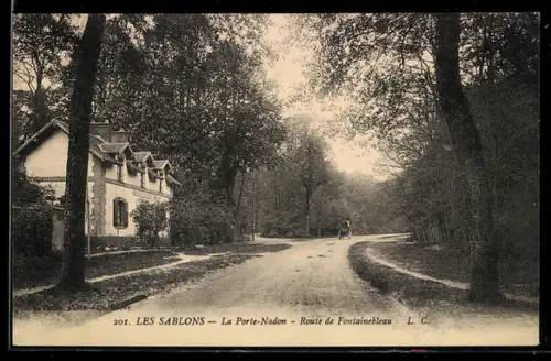 AK Les Sablons, La Porte-Nadon - Route de Fontainebleau