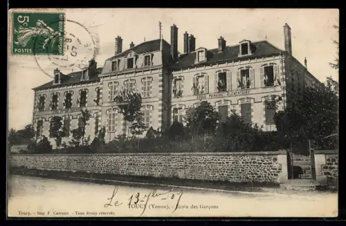 AK Toucy, Ecole des Garcons