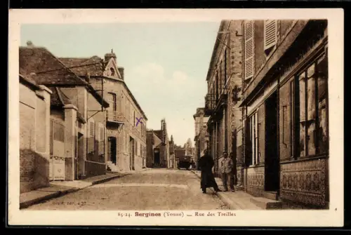 AK Sergines, Rue des Treilles