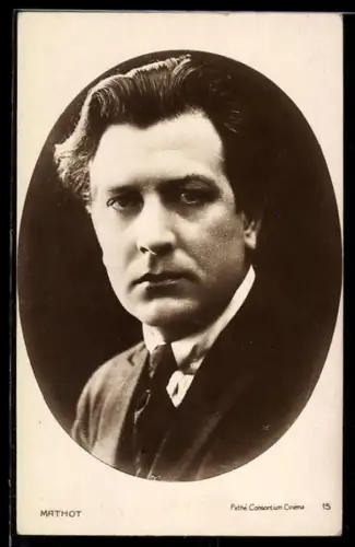 AK Schauspieler Mathot mit ernstem Gesicht
