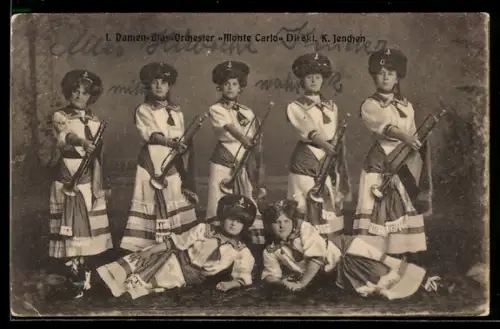 AK I. Damen-Blas-Orchester Monte Carlo mit Instrumenten