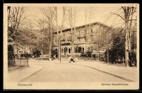 AK Eberswalde, Hotel Kurhaus Gesundbrunnen mit Strasse