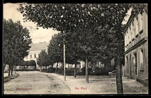 AK Werneuchen, Am Platz mit Geschäft von Richard Uhlig