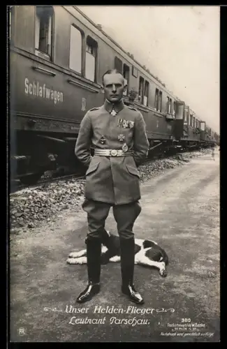 AK Sanke Nr.7731: Leutnant Otto Parschau mit Hund vor einem Zug, einer der herausragenden Asse auf Fokker Eindecker