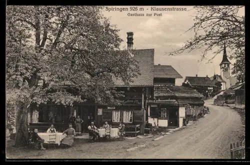 AK Spiringen, Gasthaus zur Post in der Klausenstrasse, Aussenbereich für Gäste
