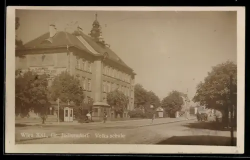 AK Wien, Grossjedlersdorf, Partie an der Volksschule