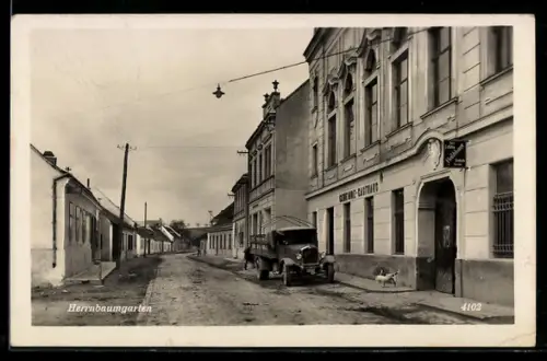 AK Herrnbaumgarten, Strassenpartie mit Gemeinde-Gasthaus