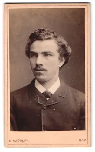 Fotografie E. Rudolph, Hof, Marien-Strasse 69, Porträt des Herrn Arthur Kern