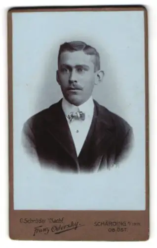 Fotografie Franz Odersky, Schärding, Vis à vis d. Promenade im Garten, Porträt eines jungen Mannes