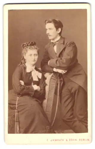 Fotografie F. Jamrath & Sohn, Berlin, Belle-Alliancestr. 17a, Portrait der Frau Helene Marie Hauffe, Siegfrfied Schliffe