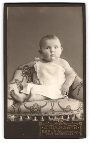 Fotografie A. Kulhanek, Berlin, Müllerstr. 137, Porträt des Mädchens Lotte