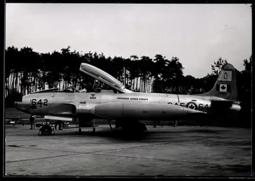 Fotografie Flugzeug Lockheed T-33 T-Bird / Canadair CT-133 Silver Star, Canadian Armed Forces CAF642