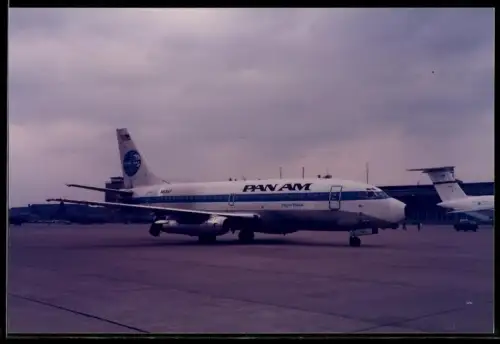 Fotografie Flugzeug Boeing 737, Pan Am Clipper Poland N63AF auf dem Flughafen Berlin-Tempelhof